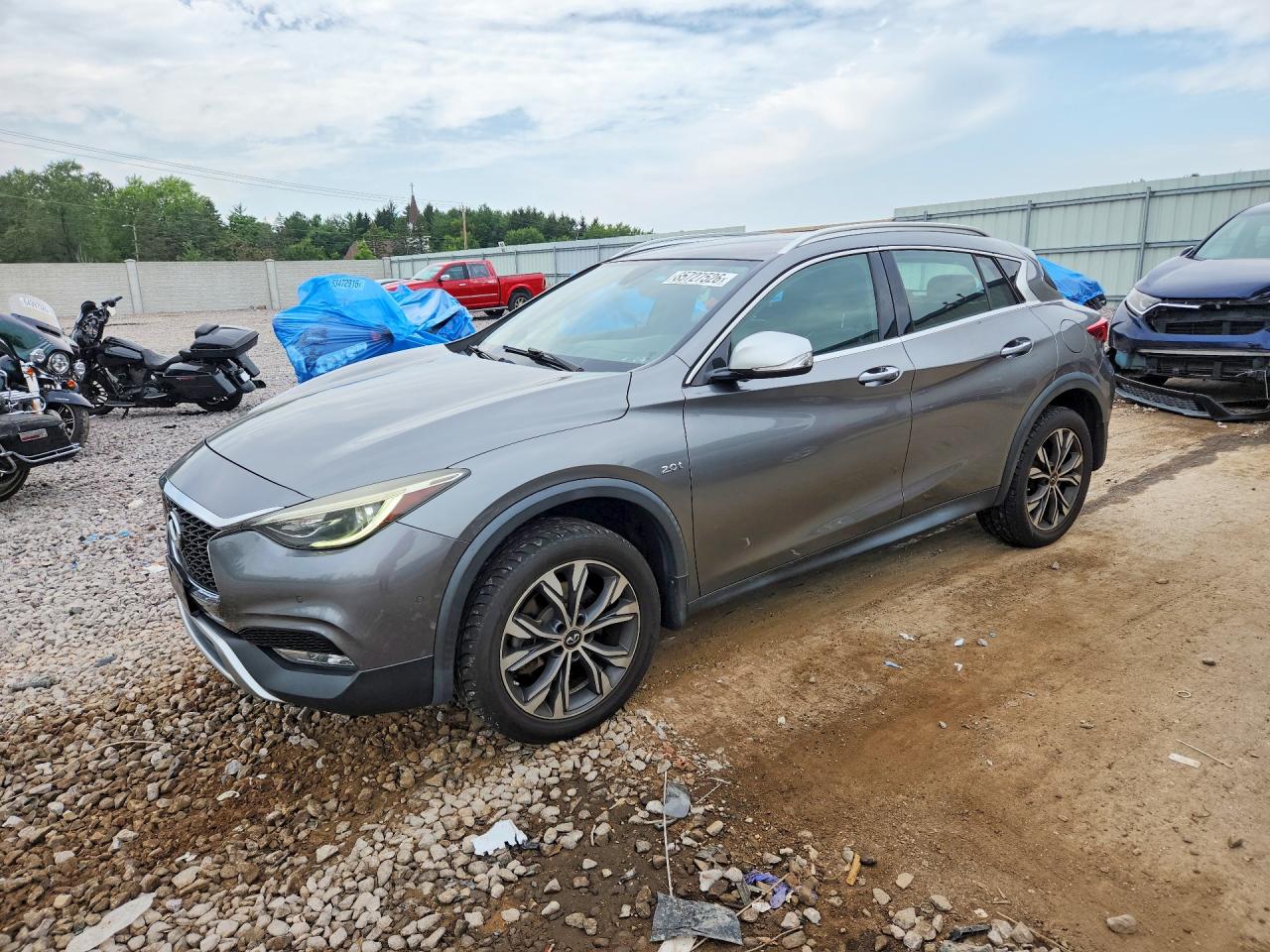 2017 INFINITI QX30