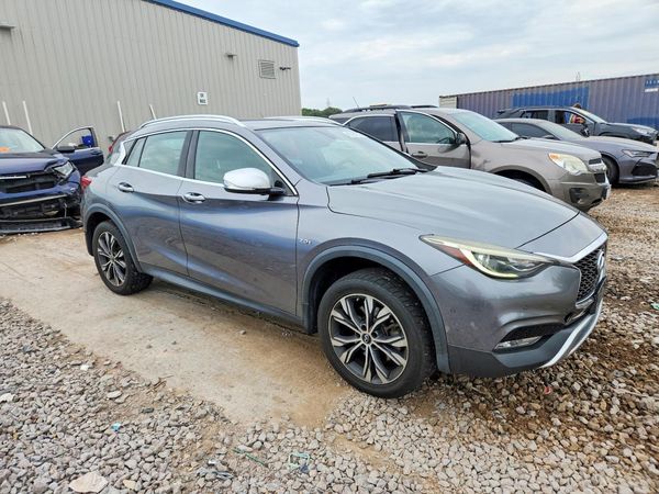 2017 INFINITI QX30