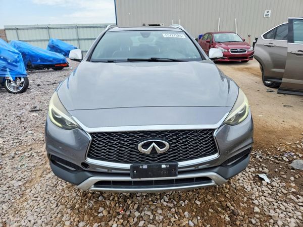 2017 INFINITI QX30