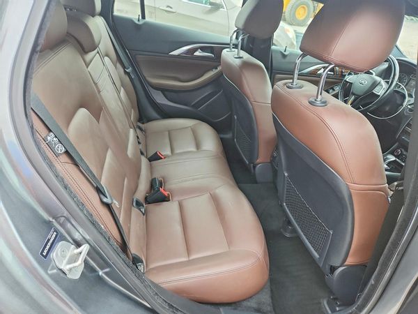 2017 INFINITI QX30
