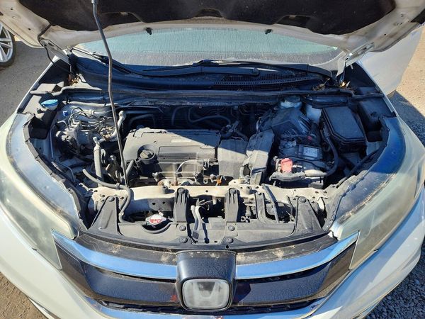 2016 HONDA CRV Touring — Engine bay