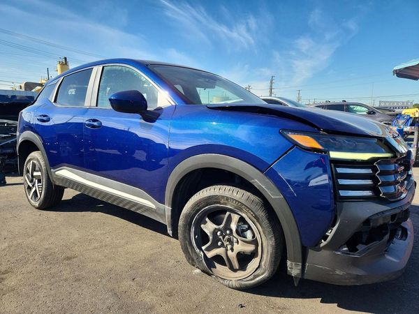 2025 NISSAN KICKS SV