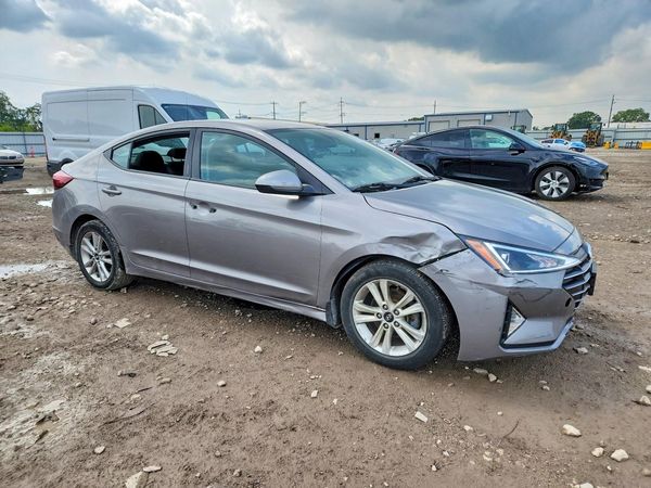 2020 HYUNDAI ELANTRA SE