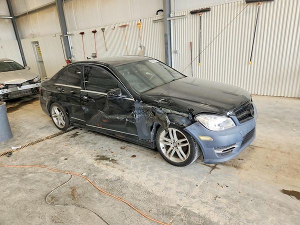 2014 MERCEDES-BENZ C C250
