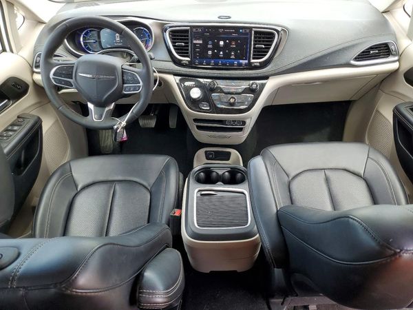 2024 CHRYSLER PACIFICA