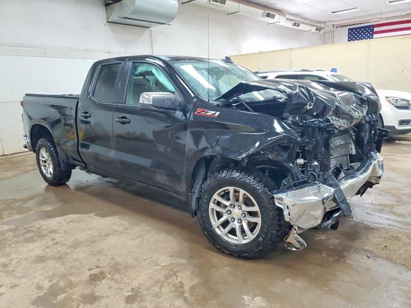 2020 CHEVROLET SILVERADO LT — Passenger 3/4