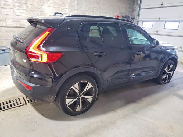2021 VOLVO XC40 Recharge