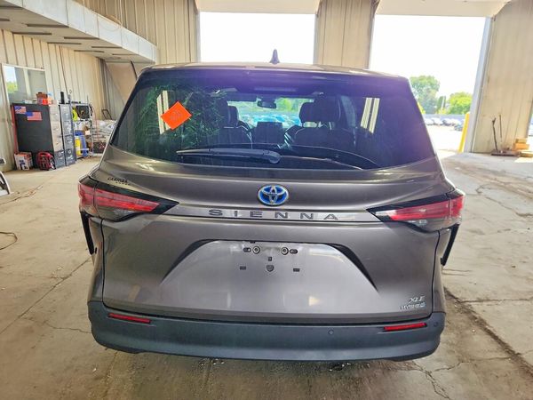 2022 TOYOTA SIENNA