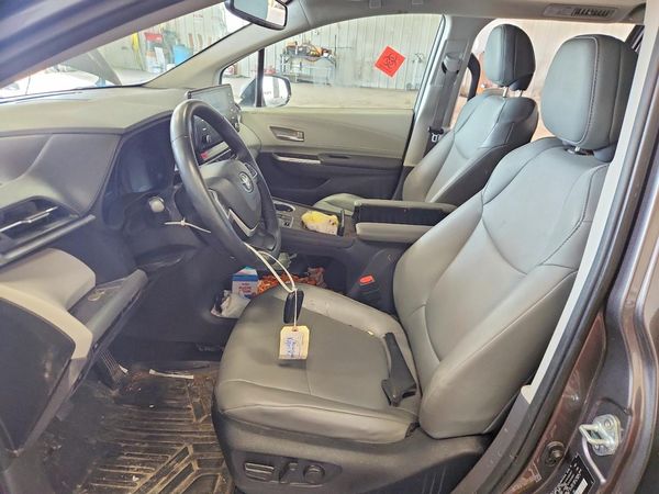 2022 TOYOTA SIENNA
