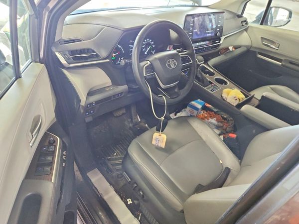 2022 TOYOTA SIENNA