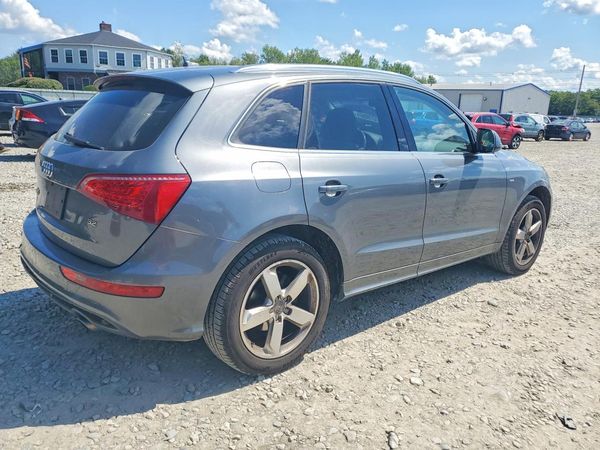 2012 AUDI Q5 Premium Plus