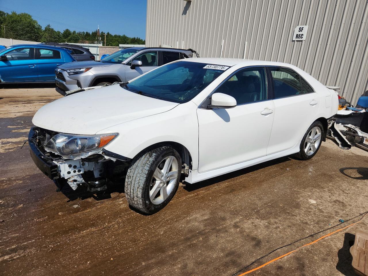 2014 TOYOTA CAMRY