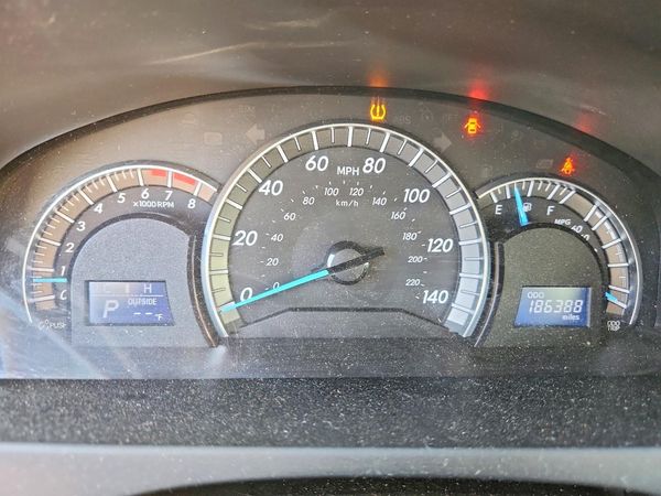 2014 TOYOTA CAMRY