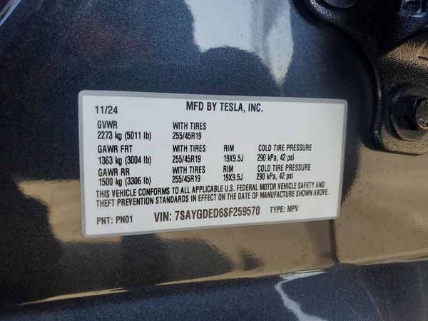 2025 TESLA MODEL Y