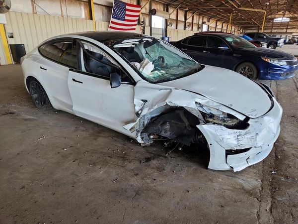 2022 TESLA MODEL 3 — Passenger 3/4