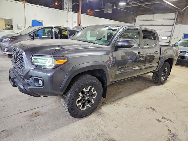 2022 TOYOTA TACOMA SR5