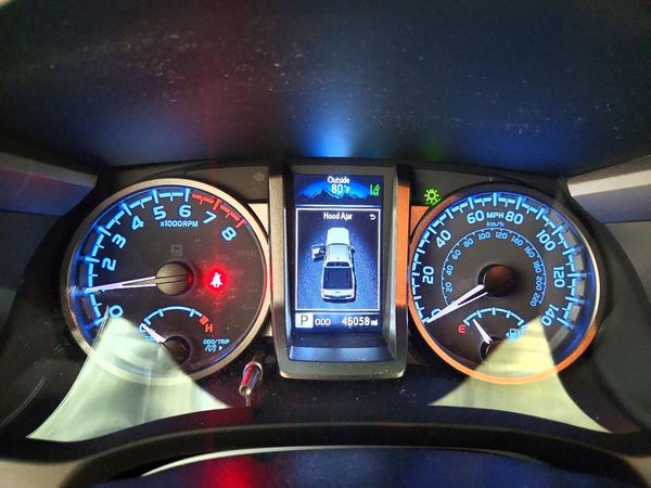 2022 TOYOTA TACOMA SR5