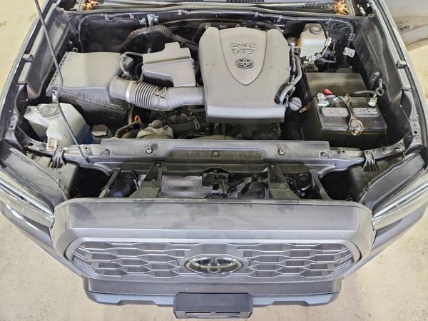 2022 TOYOTA TACOMA SR5