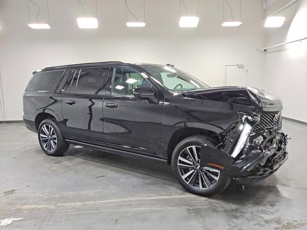 2025 CADILLAC ESCALADE Sport — Passenger 3/4