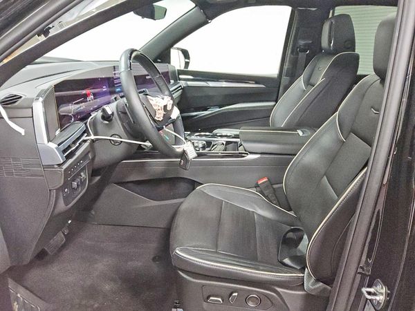 2025 CADILLAC ESCALADE Sport — DENT