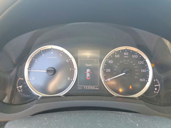 2016 LEXUS IS 200t