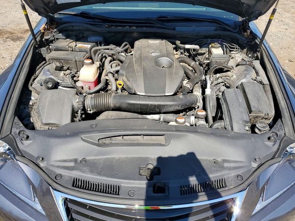 2016 LEXUS IS 200t