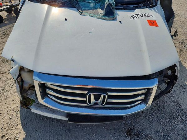 2015 HONDA PILOT LX — Engine bay