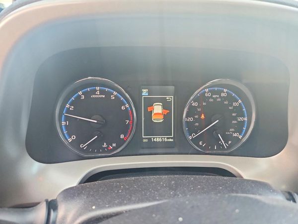 2016 TOYOTA RAV4 XLE (M Grade)