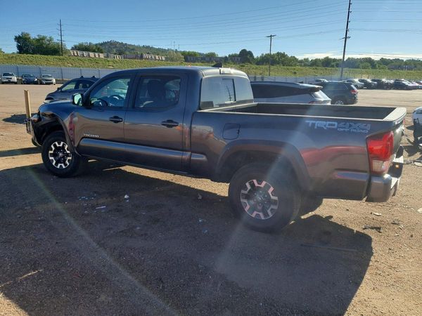 2017 TOYOTA TACOMA