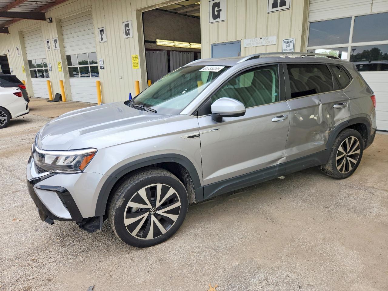 2022 VOLKSWAGEN TAOS SE