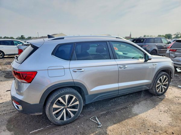 2022 VOLKSWAGEN TAOS SE