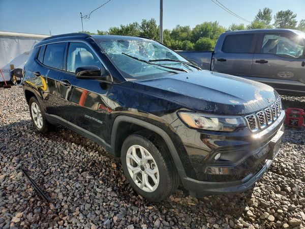 2025 JEEP COMPASS North, Latitude — Passenger 3/4