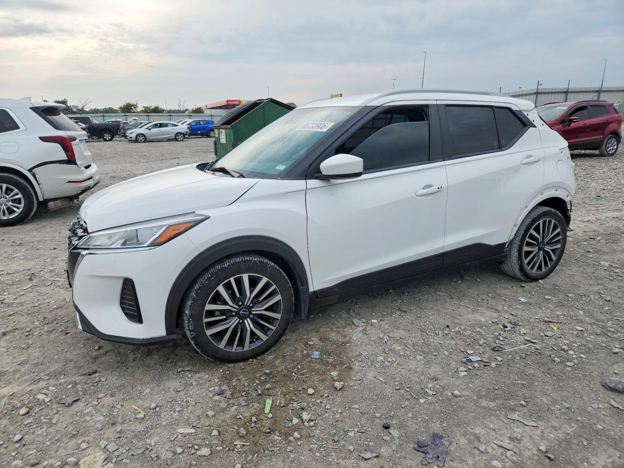 2023 NISSAN KICKS