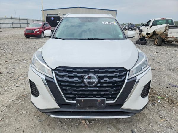 2023 NISSAN KICKS