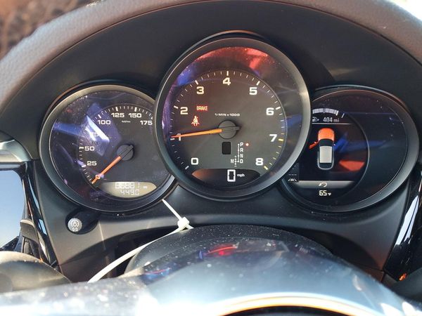 2019 PORSCHE MACAN