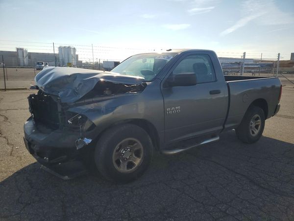 2013 RAM 1500 ST REG CAB 4X2