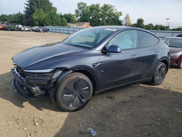 2026 TESLA MODEL Y — Front 3/4
