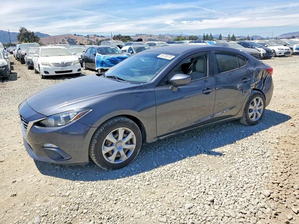 2015 MAZDA 3
