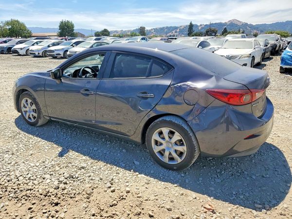 2015 MAZDA 3