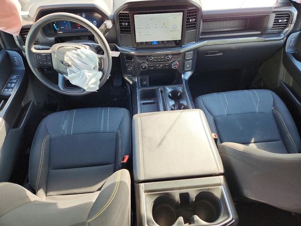 2025 FORD F150
