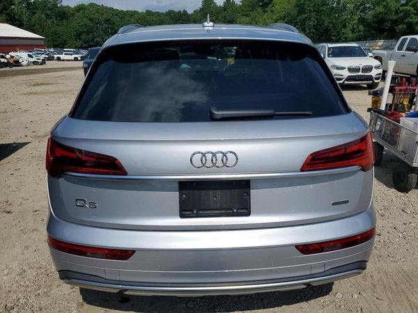 2021 AUDI Q5 quattro Premium