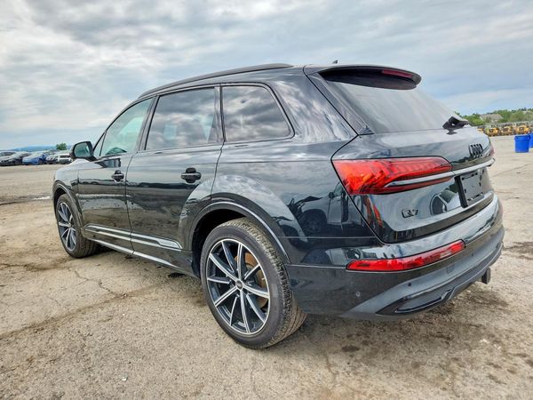 2023 AUDI Q7 quattro Premium Plus