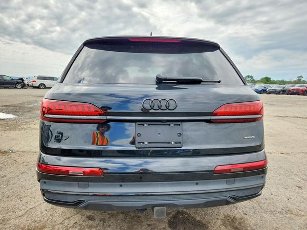 2023 AUDI Q7 quattro Premium Plus