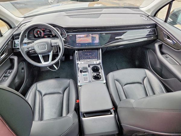 2023 AUDI Q7 quattro Premium Plus
