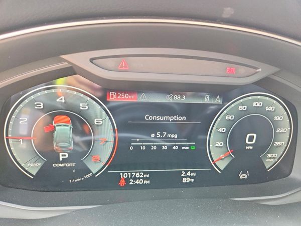 2023 AUDI Q7 quattro Premium Plus