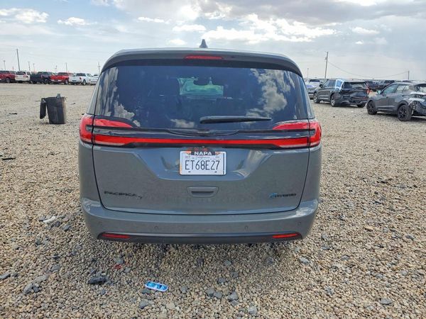 2022 CHRYSLER PACIFICA Limited — DIRR