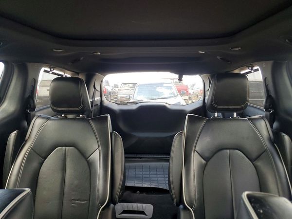 2022 CHRYSLER PACIFICA Limited — SUVN