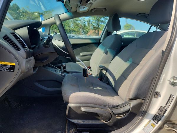 2017 KIA FORTE LX Popular, S