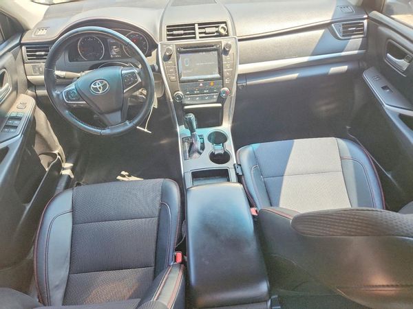 2016 TOYOTA CAMRY
