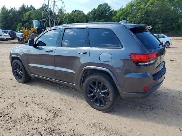 2017 JEEP GRAND CHEROKEE LAREDO 4X2